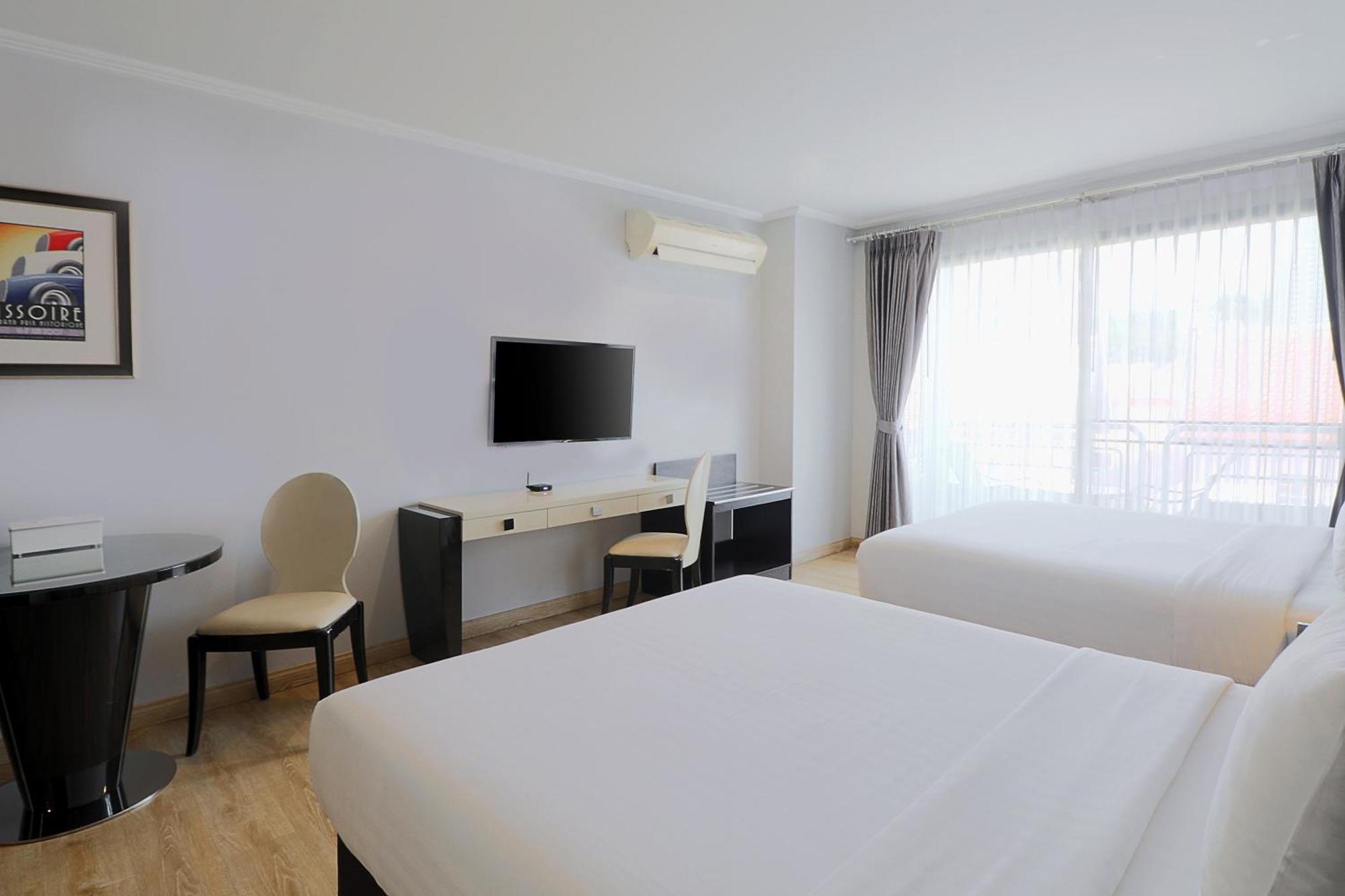 Sirin Exclusive Hotel And Residence Pattaya Exteriör bild