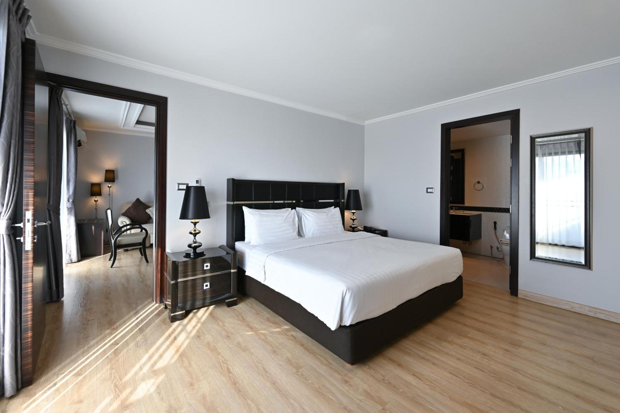 Sirin Exclusive Hotel And Residence Pattaya Exteriör bild