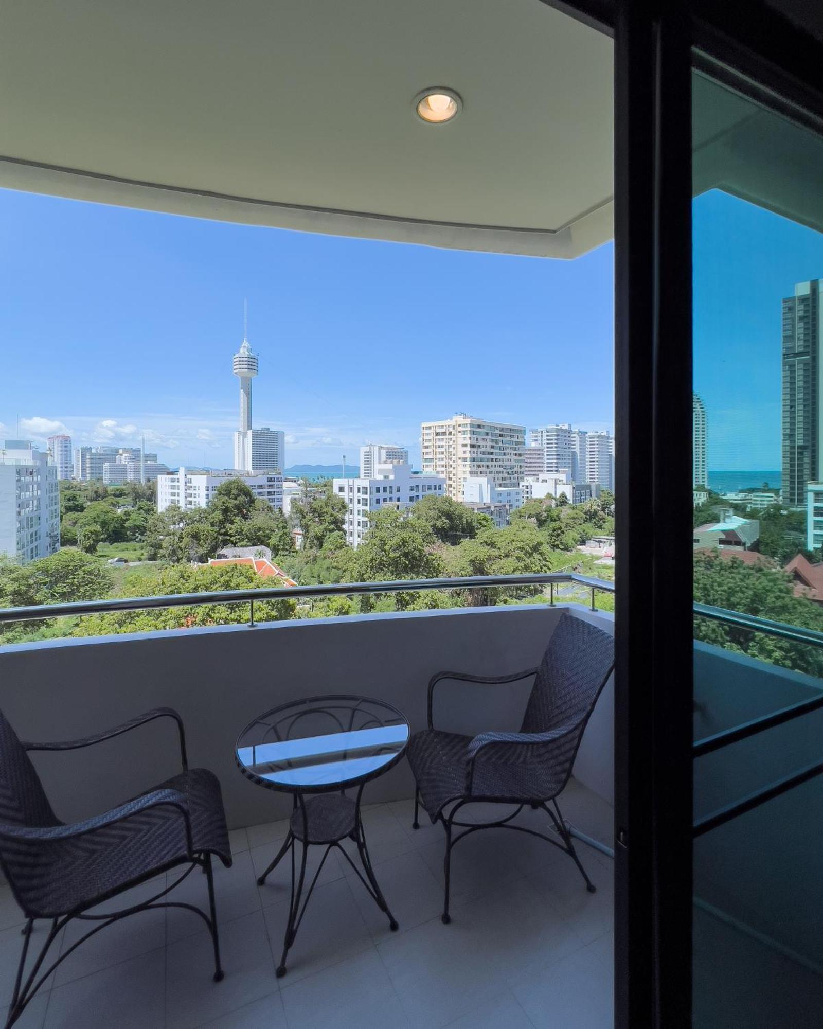 Sirin Exclusive Hotel And Residence Pattaya Exteriör bild